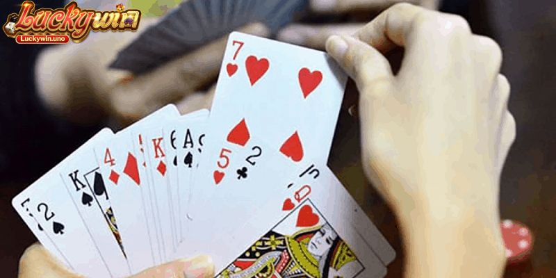 Phỏm Luckywin